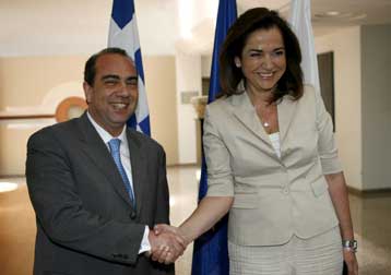 Μας περιμένει πολλή δουλειά για την επίλυση του Κυπριακού, δήλωσε η Ντ.Μπακογιάννη