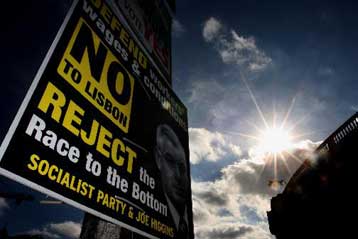 «Τρικυμία» στην ΕΕ με την απόρριψη της Συνθήκης της Λισαβόνας από τους Ιρλανδούς