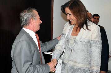 Επαφές Μπακογιάννη με Κύπριους πολιτικούς στη Λευκωσία