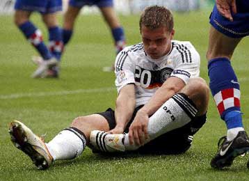 Χτύπησε ο Ποντόλσκι, μια αγωνιστική σε Σβαϊνστάιγκερ