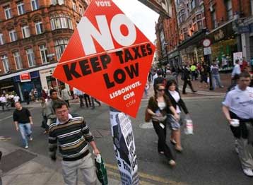 «H Συνθήκη δεν είναι νεκρή» μετά το ιρλανδικό «όχι» λέει η Ευρώπη