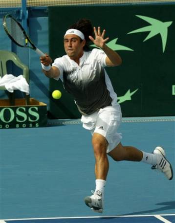 Παραδόθηκε στον Φέντερερ ο Παγδατής