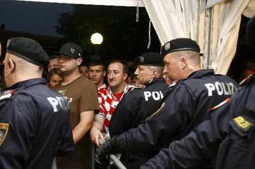 Πέντε μήνες με αναστολή σε Πολωνό οπαδό