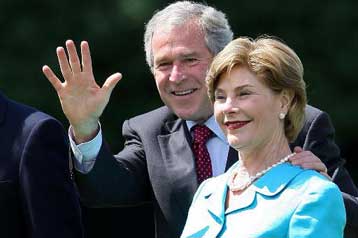 Τα απομνημονεύματά του σκέφεται να γράψει ο Τζορτζ Μπους