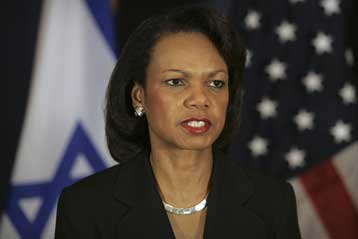 Στο Λίβανο η Κοντολίζα Ράις για να υποστηρίξει τη νέα κυβέρνηση της χώρας