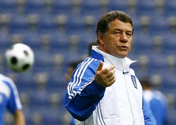 Αποχώρησε από την προπόνηση ο Πατσατζόγλου, ατομικό ο Καραγκούνης