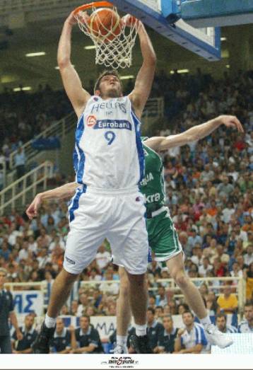 Ένα βήμα από την επιστροφή του στον Παναθηναϊκό βρίσκεται ο Φώτσης