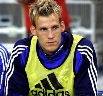 Και ο Σόρεν Λάρσον της Σάλκε στο «πράσινο» στόχαστρο