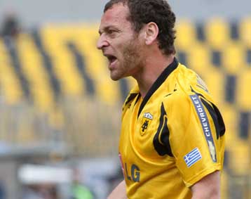 Κοντά σε Μπούρμπο ο Ηρακλής, που κλείνει και Ισπανό επιθετικό