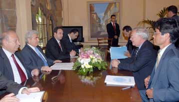 Χωριστές συναντήσεις Πάσκο με Δ.Χριστόφια και Αλί Ταλάτ