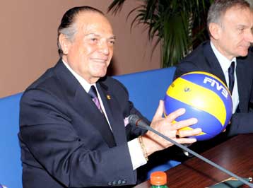 Ο Ρούμπεν Ακόστα αποχωρεί από την προεδρεία της Παγκόσμιας ομοσπονδίας