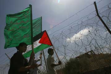 Με συγκρατημένη αισιοδοξία η ενάρξη της εκεχειρίας Ισραήλ – Χαμάς στη Γάζα