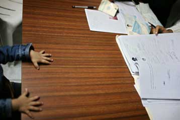 Απροστάτευτοι οι ανήλικοι πρόσφυγες στην Ελλάδα καταγγέλλει η Ύπατη Αρμοστεία του ΟΗΕ