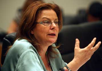 Το ΠΑΣΟΚ διαφωνεί με την εκχώρηση της Αγροτικής Ασφαλιστικής σε άλλο όμιλο