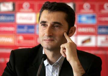 Διαψεύδει τα μεταγραφικά σενάρια ο Βαλβέρδε