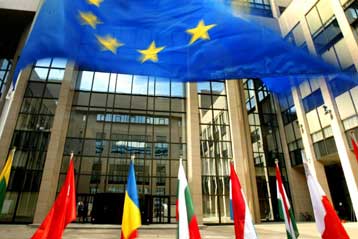 Ανοιχτό παράθυρο από την ΕΕ για παραχωρήσεις στην Ιρλανδία μετά το «όχι»