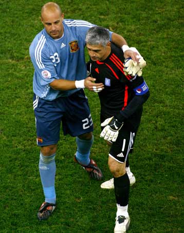 Περιβραχιόνιο, αφιέρωση, συγκίνηση και μια πρόβλεψη στο φινάλε του Νικοπολίδη