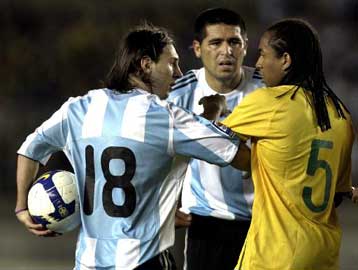 Αργεντινή και Βραζιλία έμειναν στο 0-0 και ακόμα πιο πίσω στη βαθμολογία