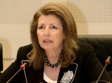 Ενστάσεις και από τη ΓΓ Ισότητας στη ρύθμιση για κοινό επώνυμο συζύγων