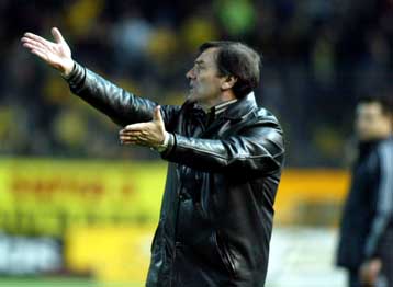 Ο Μπάμπης Τεννές ανέλαβε τον Εθνικό Αστέρα