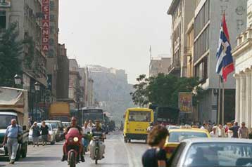 Την πεζοδρόμηση της οδού Αθηνάς προτείνει ο Δήμος Αθηναίων