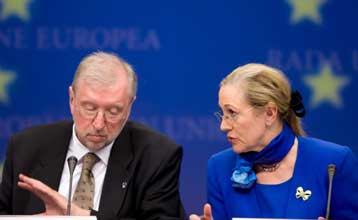 Αρση των κυρώσεων εις βάρος της Κούβας ανακοίνωσε η ΕΕ