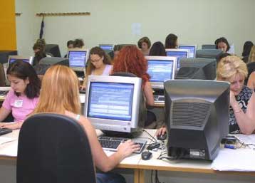 Ριζοσπαστικό σχέδιο από την Κομισιόν για την υπέρβαση των συνόρων στο online εμπόριο