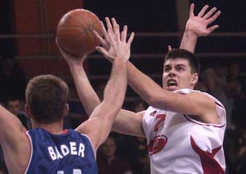 Ο Ολυμπιακός ανακοίνωσε τη συμφωνία για πέντε χρόνια με τον Έρτσεγκ