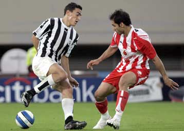 Πίστη στον Ολυμπιακό ότι ο Λάζαρος θέλει να φορέσει τα «κόκκινα»