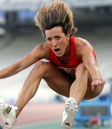 Η Πηγή νίκησε την Κλουφτ, πρωτιά και για την Κοκκιναρίου στην Πόλη