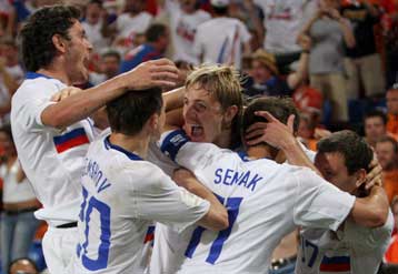 Ένας Ολλανδός έπαιξε την… μπαλαλάικα