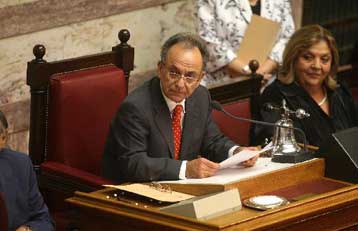 Αιφνιδιαστικές αλλαγές στον Κανονισμό της Βουλής προωθεί ο Δημ.Σιούφας