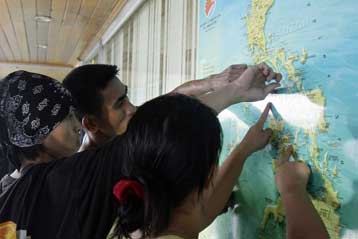 Eκατοντάδες νεκροί από ναυάγιο στις Φιλιππίνες