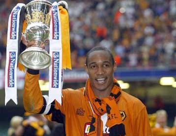 Ανακοίνωσε τον Πολ Ινς η Μπλάκμπερν