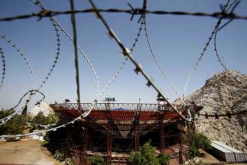 Σε νέους χώρους μεταφέρονται οι συναυλίες μετά το λουκέτο στον Λυκαβηττό