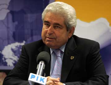 «Όχι» στη Συνθήκη της Λισαβόνας λέει το ΑΚΕΛ