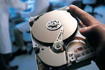 Προσωπικά δεδομένα από κλήσεις στα επείγοντα περιστατικά χάθηκαν στην Βρετανία