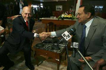 Στην Αίγυπτο ο Εχούντ Ολμέρτ με επίκεντρο την τύχη του αιχμαλώτου δεκανέα Σαλίτ