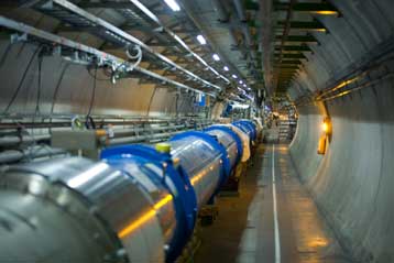 O νέος επιταχυντής του CERN «δεν θα καταπιεί τη Γη»