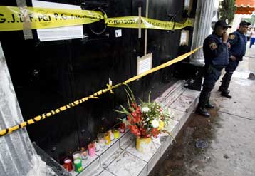 Αστυνομικούς έπαυσαν οι Αρχές στο Μεξικό μετά την τραγωδία σε νυχτερινό κέντρο