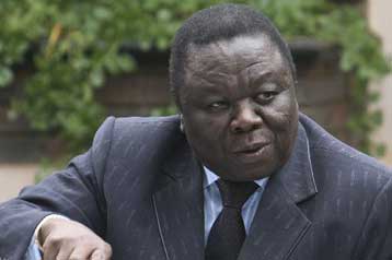 Διαπραγματεύσιμη λύση -χωρίς εκλογές- ζητά ο ηγέτης της αντιπολίτευσης της Ζιμπάμπουε