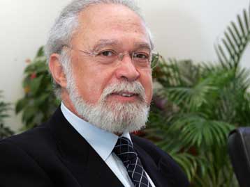 Η άμβλυνση των στρεβλώσεων της αγοράς απαιτεί χρόνο, κατά τον Σπ.Ζησιμόπουλο