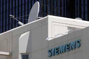Μαραθώνιος καταθέσεων στον εισαγγελέα για την υπόθεση της Siemens