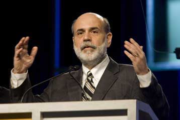 Αμετάβλητο στο 2% το επιτόκιο της FED, που ανησυχεί για πληθωριστικές πιέσεις