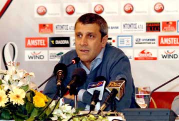 Απέκτησε… δανεική Φεράρι από Μπεν Χουρ, πάει για πρόεδρος ο Πηλαδάκης