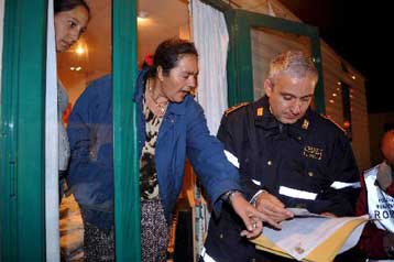 Νέα πηγή έντασης στην Ιταλία η λήψη δακτυλικών αποτυπωμάτων από τους Ρομά