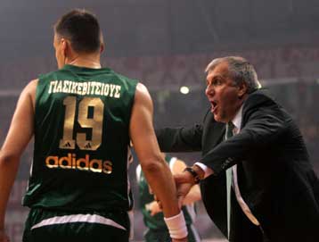 Περιμένουν τον «Σάρας» στον Παναθηναϊκό, αλλά βλέπουν και Ντελφίνο