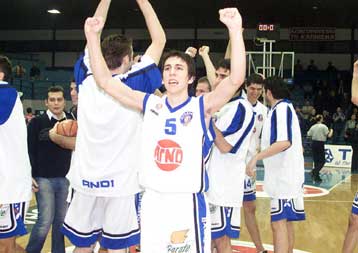 Επιασε Λιμάνι και ο Σερβοέλληνας Μιλόσεβιτς