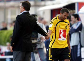 Κεραυνοί Αμορόζο κατά Μπάγεβιτς… «με ζηλεύει»