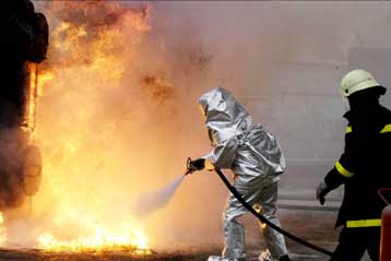 Από εμπρησμό η πυρκαγιά σε πολυκατάστημα ρούχων στη Λυκόβρυση